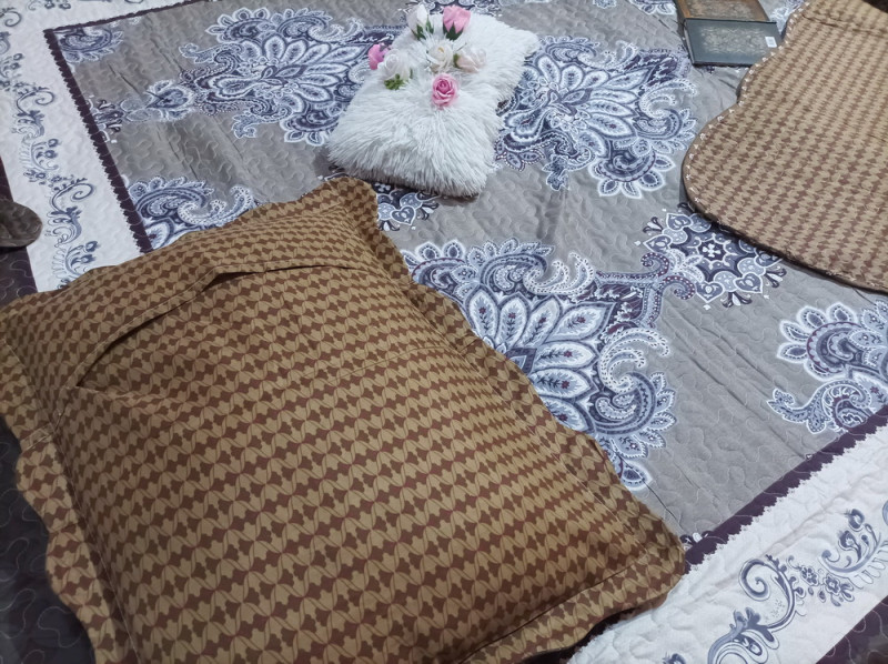 Cuvertura moderna de pat matrimonial din bumbac pentru pat dublu, 2 persoane, cu 3 piese - Jennet