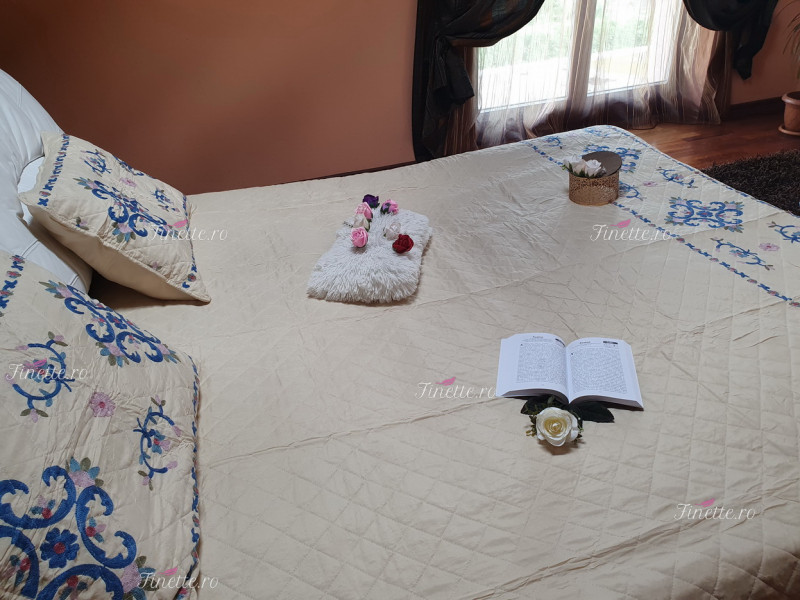 Cuvertura de pat reversibila din bumbac pentru pat dublu. 2 persoane