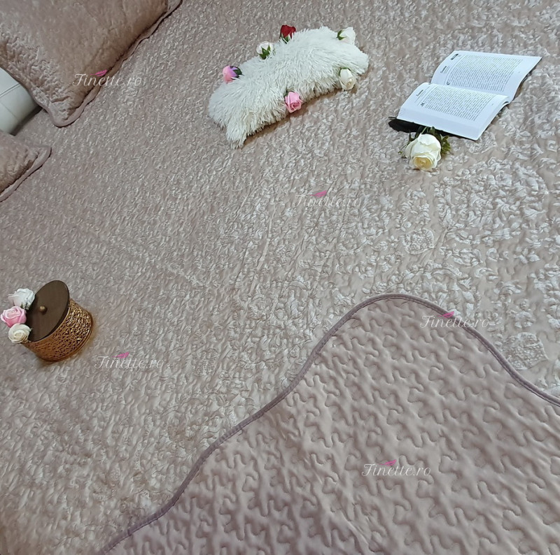 Cuvertura moderna de pat dublu, pentru 2 persoane, din catifea