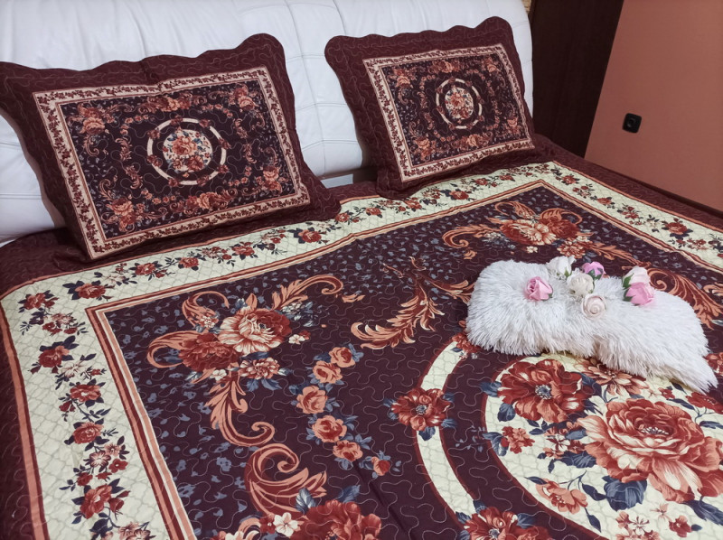 Cuvertura moderna de pat matrimonial din bumbac pentru pat dublu, 2 persoane, cu 3 piese - Delia