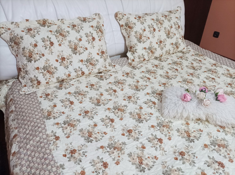 Cuvertura moderna de pat matrimonial din bumbac pentru pat dublu, 2 persoane, cu 3 piese - Ellen