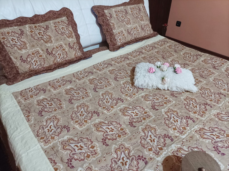 Cuvertura moderna de pat matrimonial din bumbac pentru pat dublu, 2 persoane, cu 3 piese - Talia