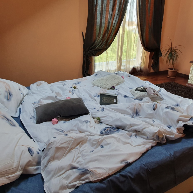 Lenjerie pentru pat dublu, 2 persoane, din bumbac finet, cu 4 piese - Letisia