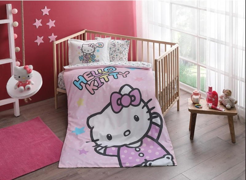 Lenjerie pentru patut de bebelusi, cu Hello Kitty, 4 piese, Tac, din bumbac 100%